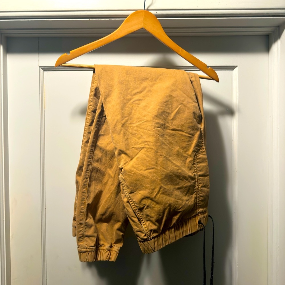 Men’s American Eagle Jogger Khaki’s